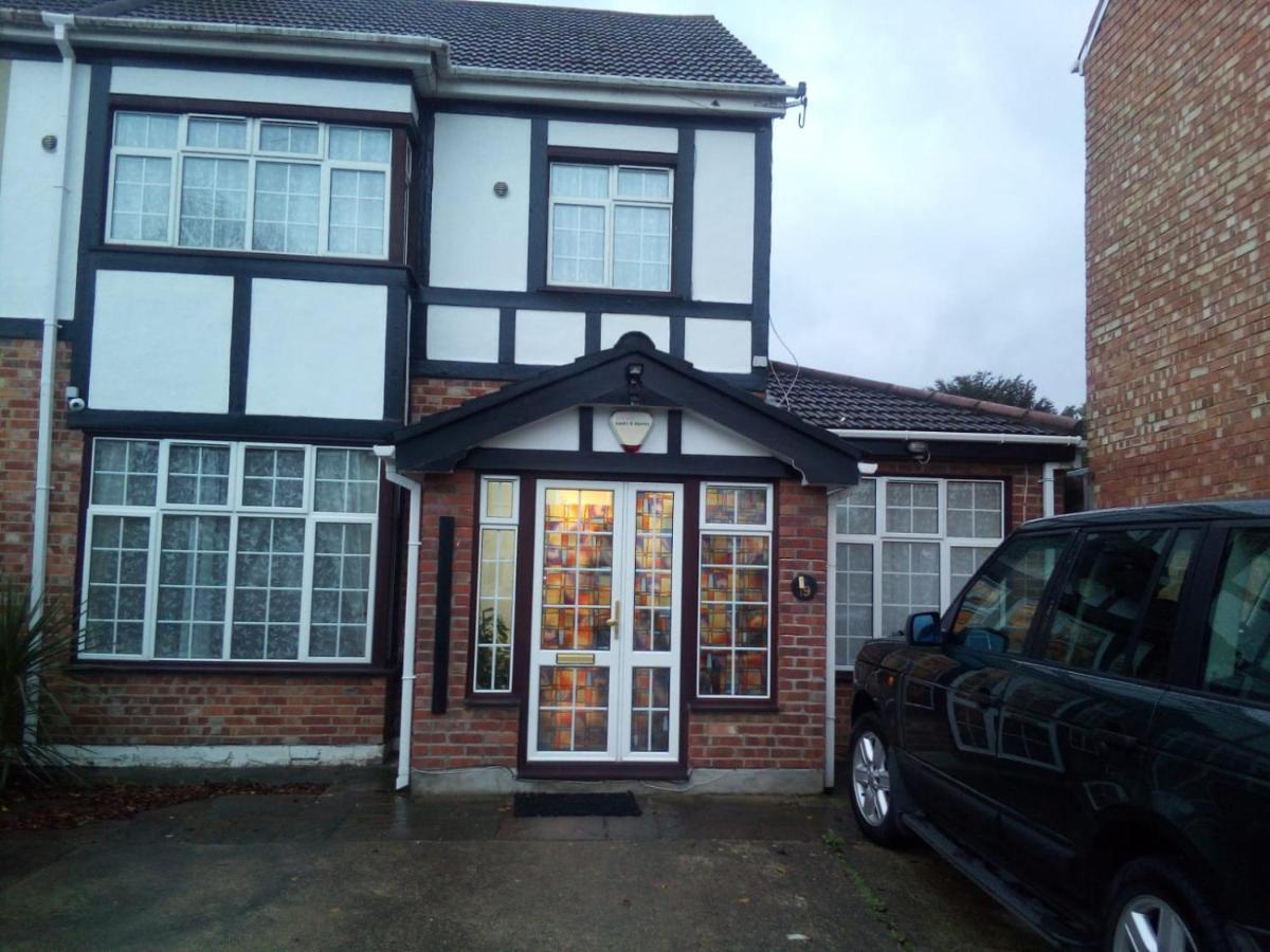 1St Gold Accommodation Isleworth Esterno foto